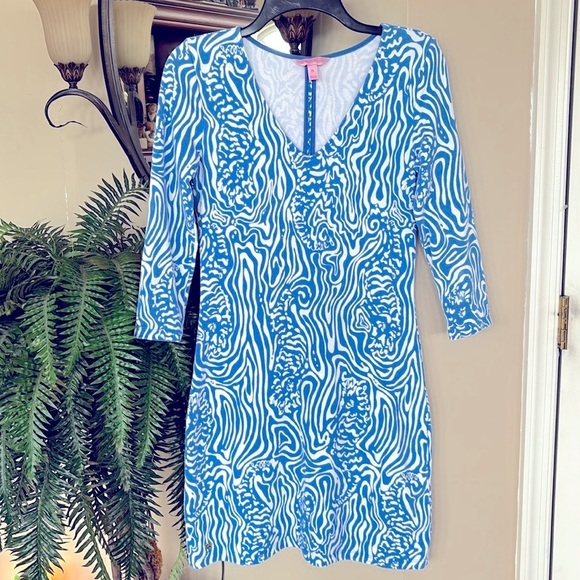 Lilly Pulitzer Blue & White Seahorse Swirl Dress V-Neck 3/4 Sleeves Tropical - Picture 13 of 14